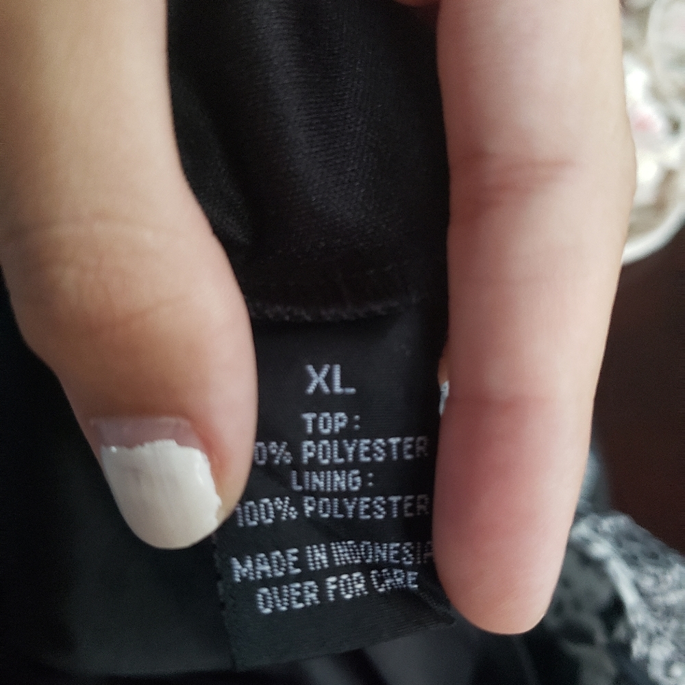 Patterned Button Down Top - Picture 5 of 5